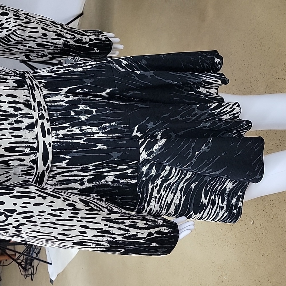 Samuel Dong Animal/Jacquard Long Lightweight Jacket With Belt Size Large - Picture 9 of 16